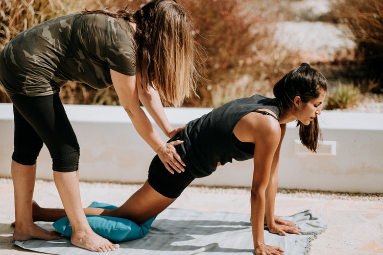 डॉ. सुनीता बागड़िया योगानन्दनम PHD In Yoga उज्जैन 